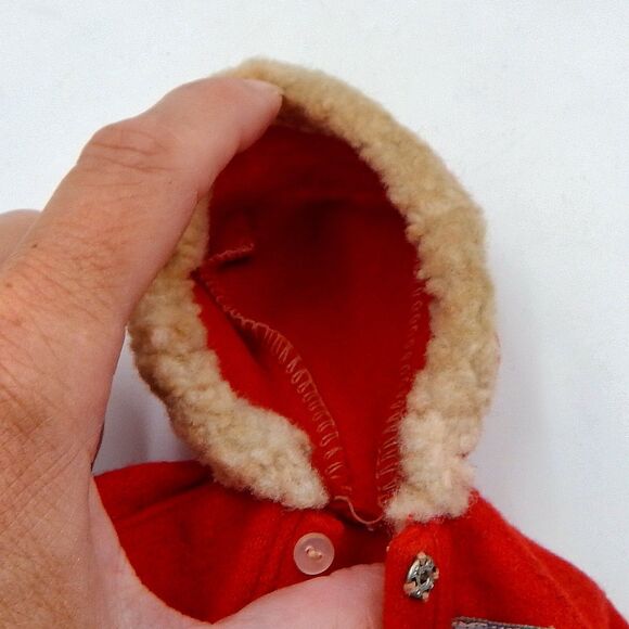 Ideal Tammy Fashion Doll Snow Bunny Red Hooded Jacket Fur Trimmed - Picture 5 of 5
